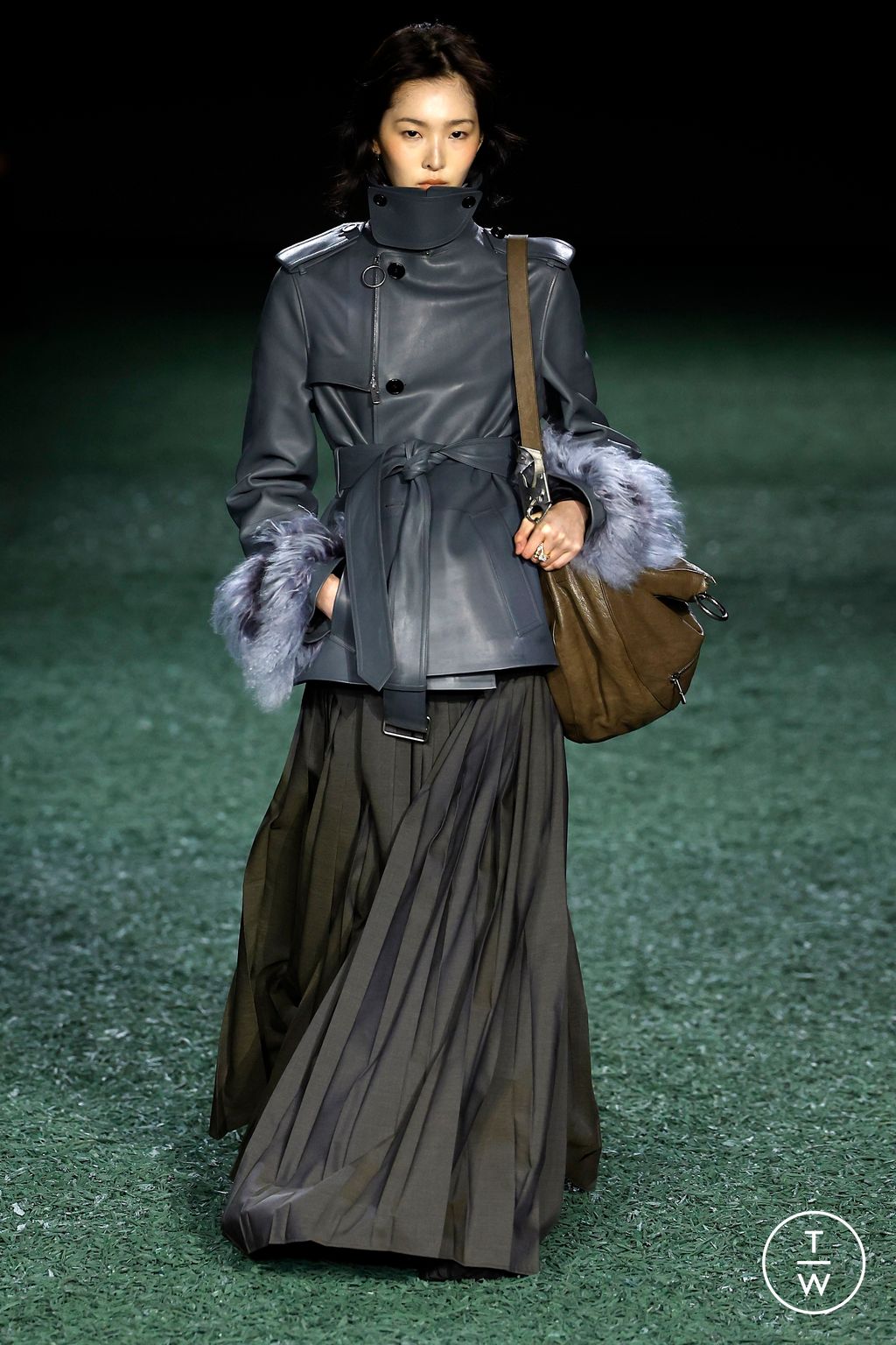 Fashion Week London Fall/Winter 2024 look 46 from the Burberry collection womenswear
