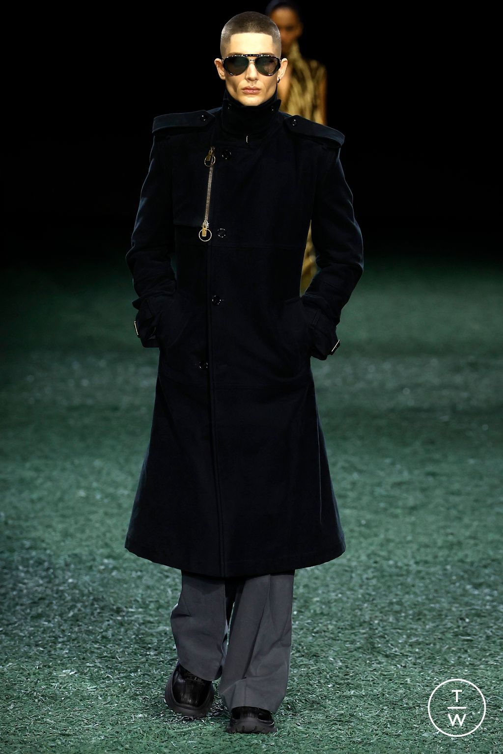 Fashion Week London Fall/Winter 2024 look 48 from the Burberry collection 女装