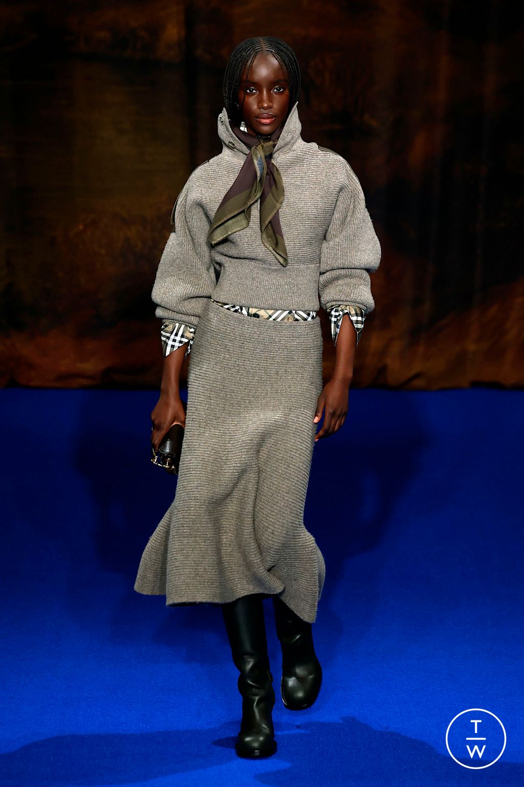 Fashion Week London Fall/Winter 2025 look 4 de la collection Burberry womenswear