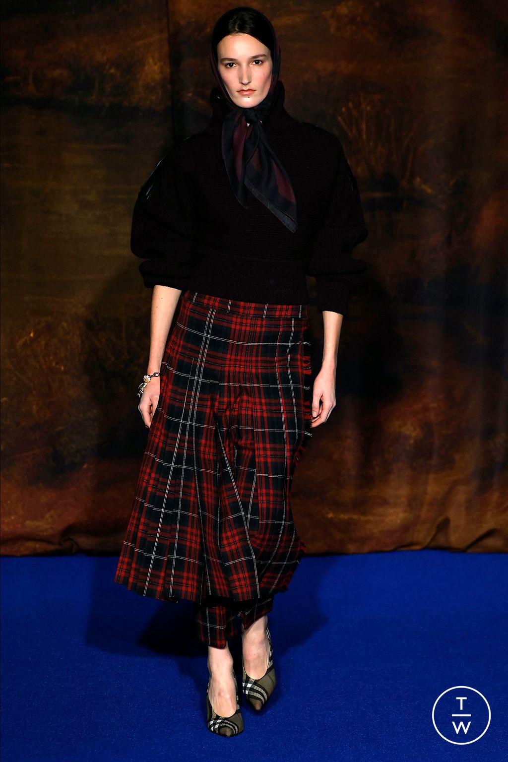 Fashion Week London Fall/Winter 2025 look 9 from the Burberry collection 女装