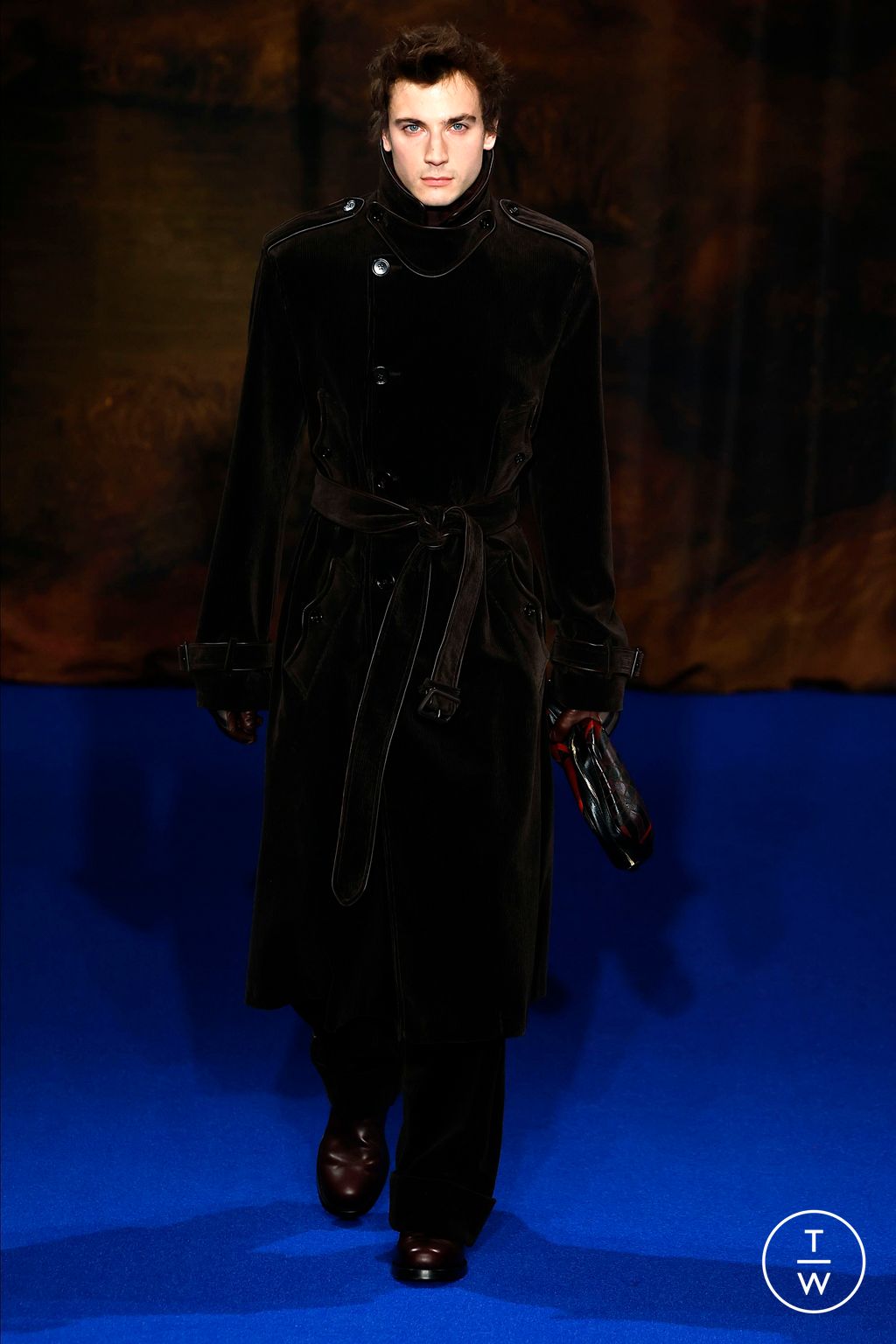 Fashion Week London Fall/Winter 2025 look 33 de la collection Burberry womenswear