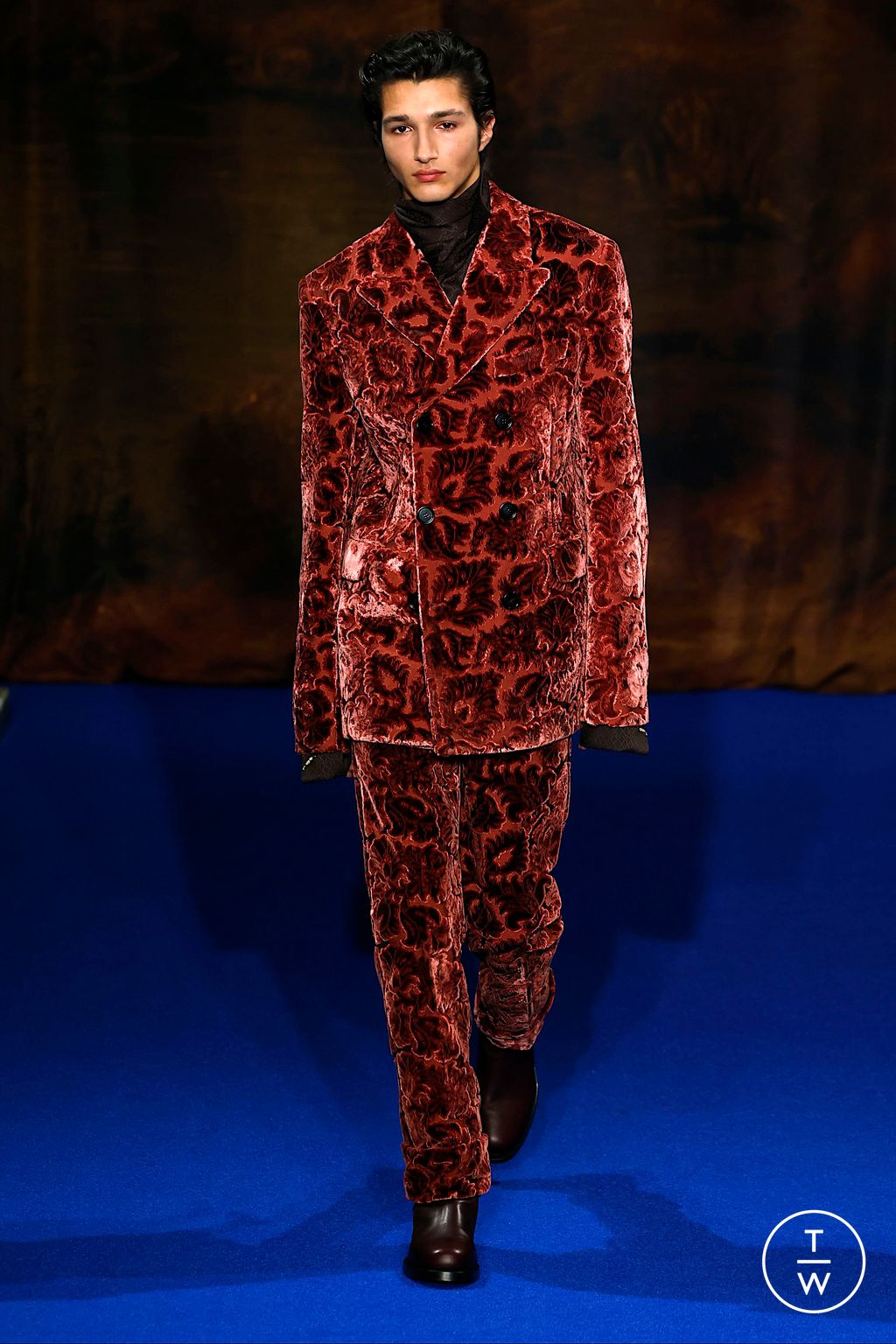 Fashion Week London Fall/Winter 2025 look 49 from the Burberry collection womenswear