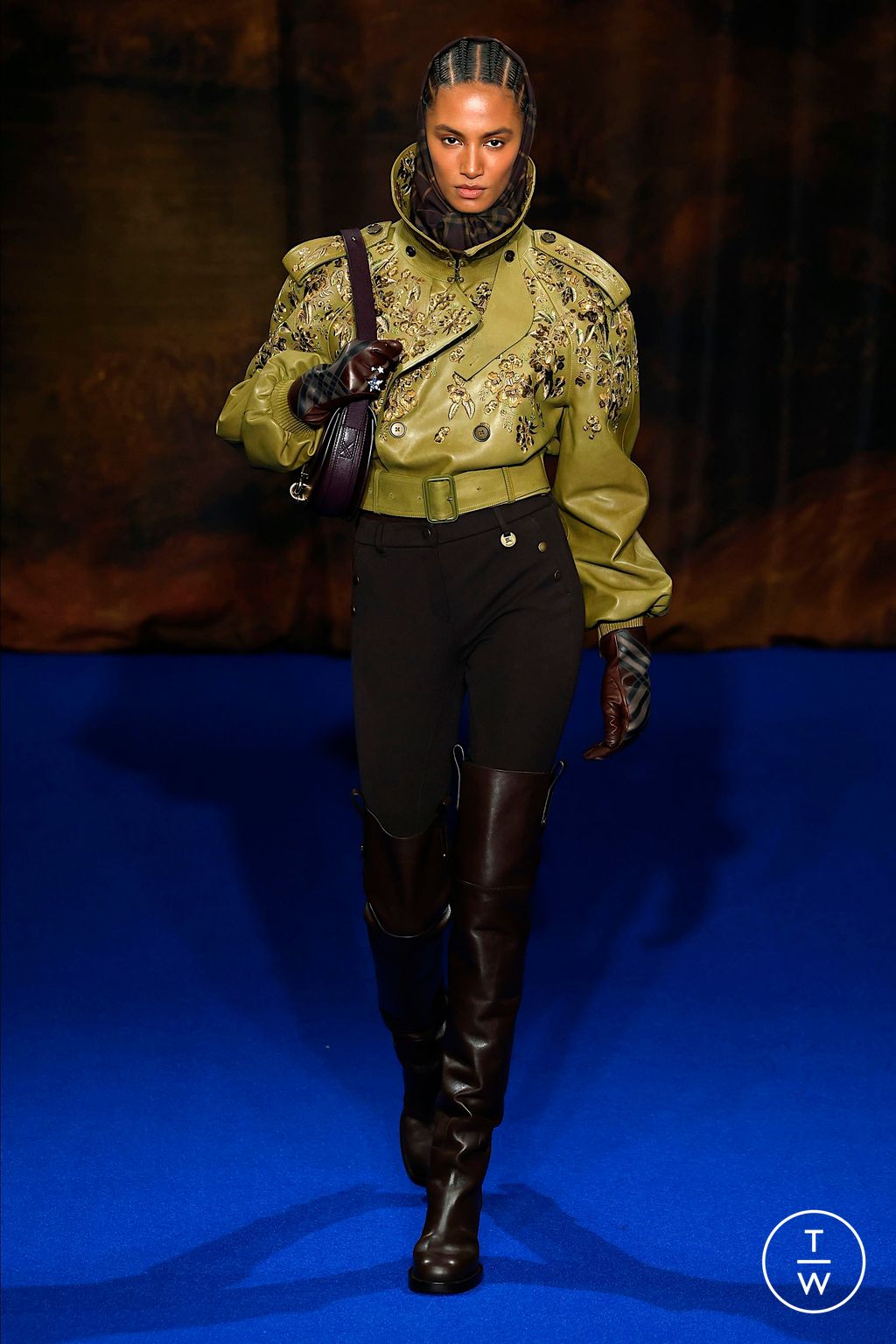 Fashion Week London Fall/Winter 2025 look 57 from the Burberry collection womenswear