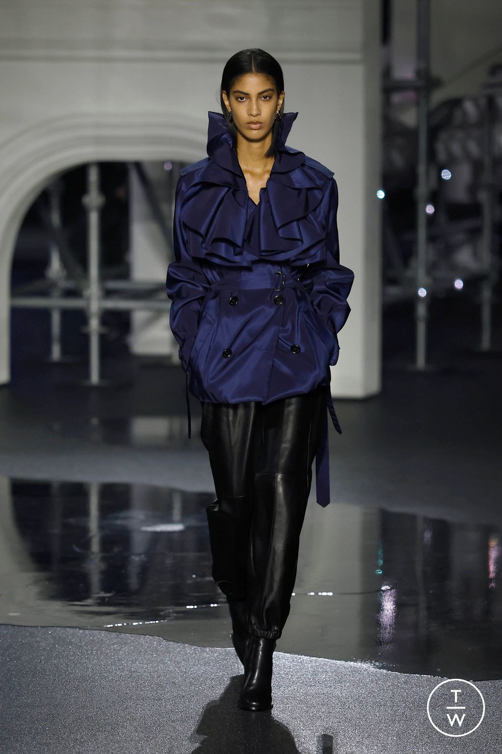 Fashion Week London Fall/Winter 2026 look 3 from the Burberry collection womenswear