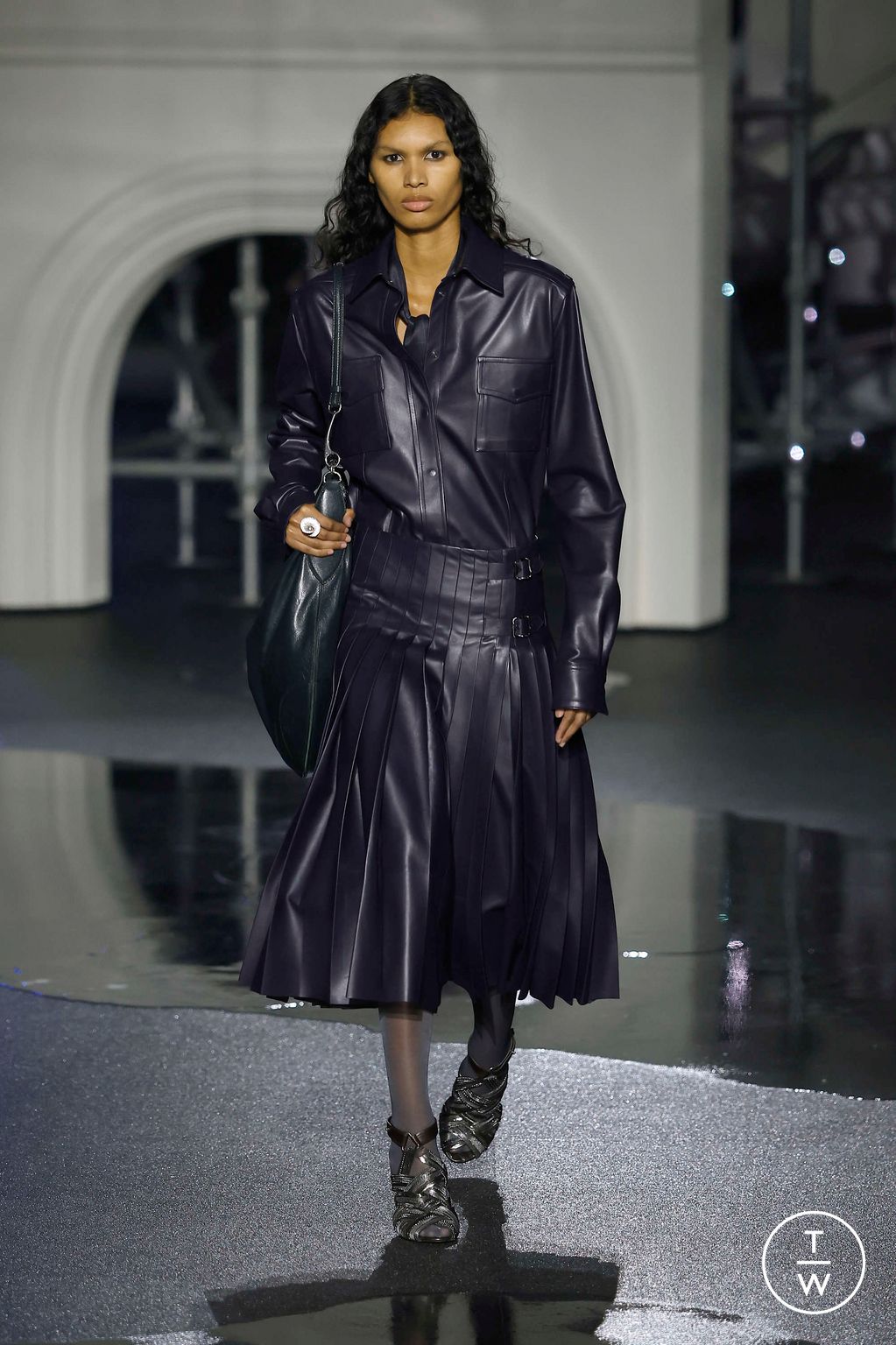 Fashion Week London Fall/Winter 2026 look 5 from the Burberry collection womenswear