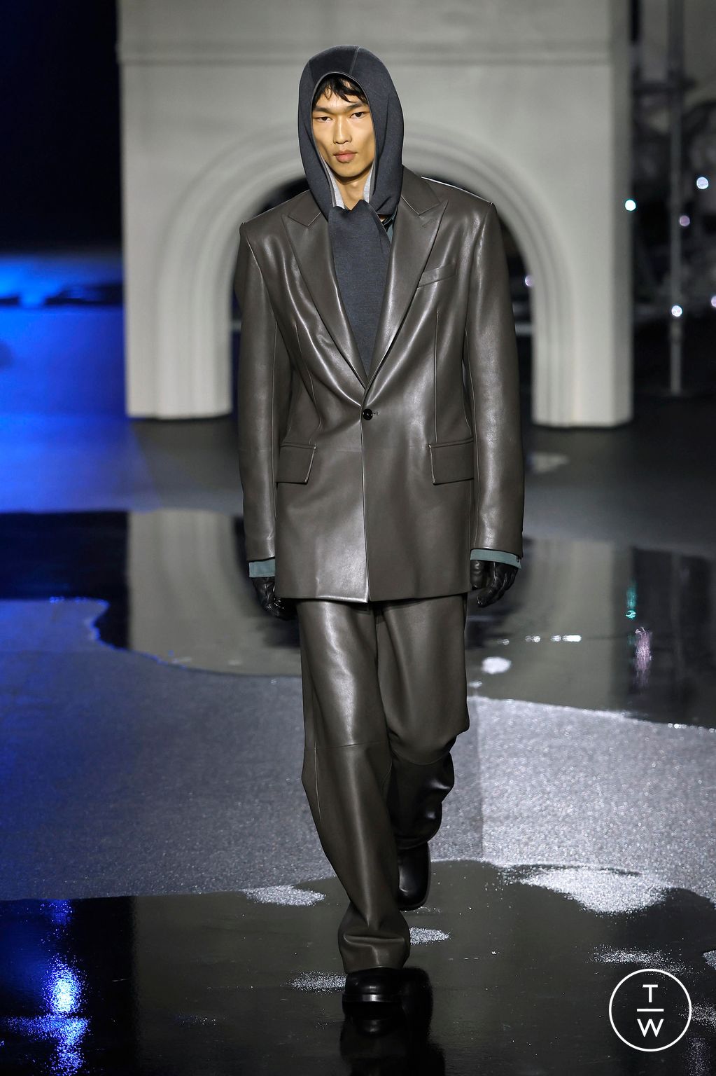 Fashion Week London Fall/Winter 2026 look 12 from the Burberry collection womenswear