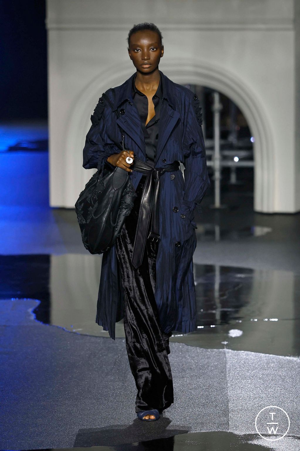 Fashion Week London Fall/Winter 2026 look 15 de la collection Burberry womenswear