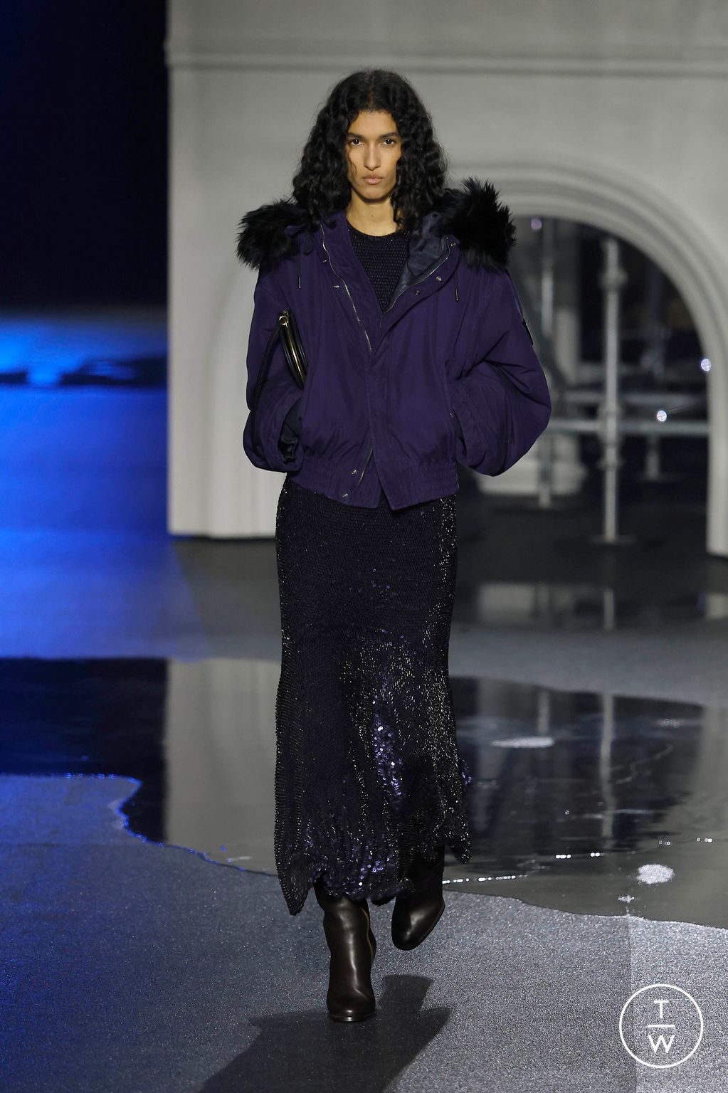 Fashion Week London Fall/Winter 2026 look 43 from the Burberry collection womenswear