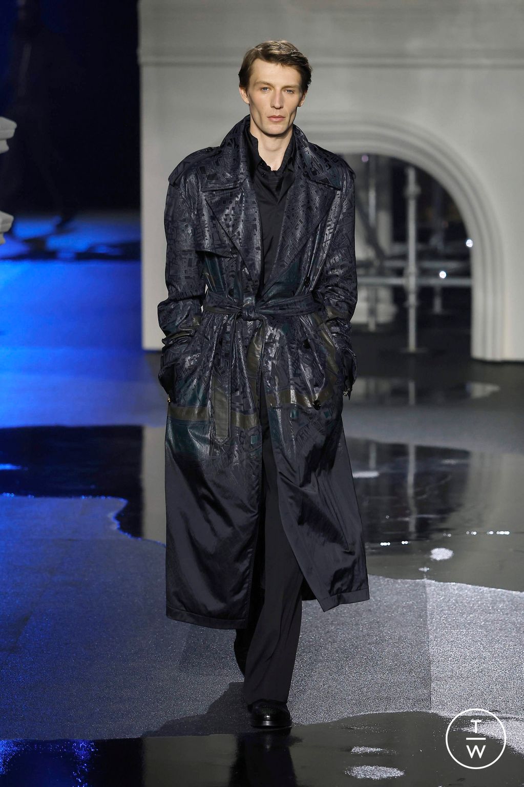 Fashion Week London Fall/Winter 2026 look 49 from the Burberry collection 女装