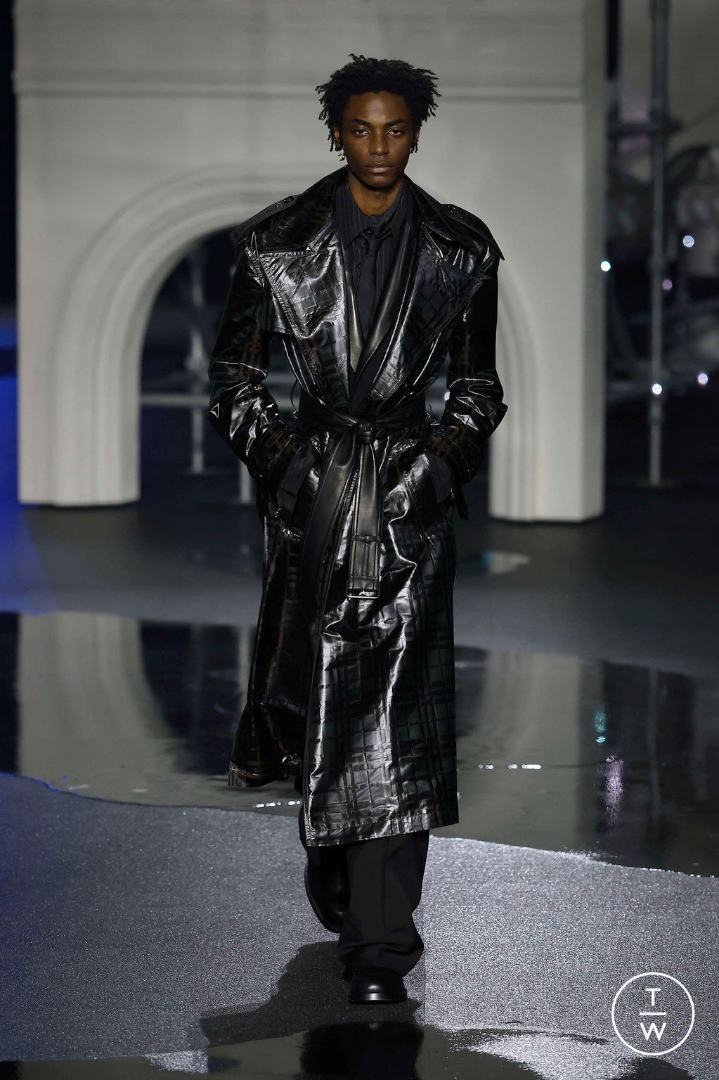 Fashion Week London Fall/Winter 2026 look 54 from the Burberry collection womenswear