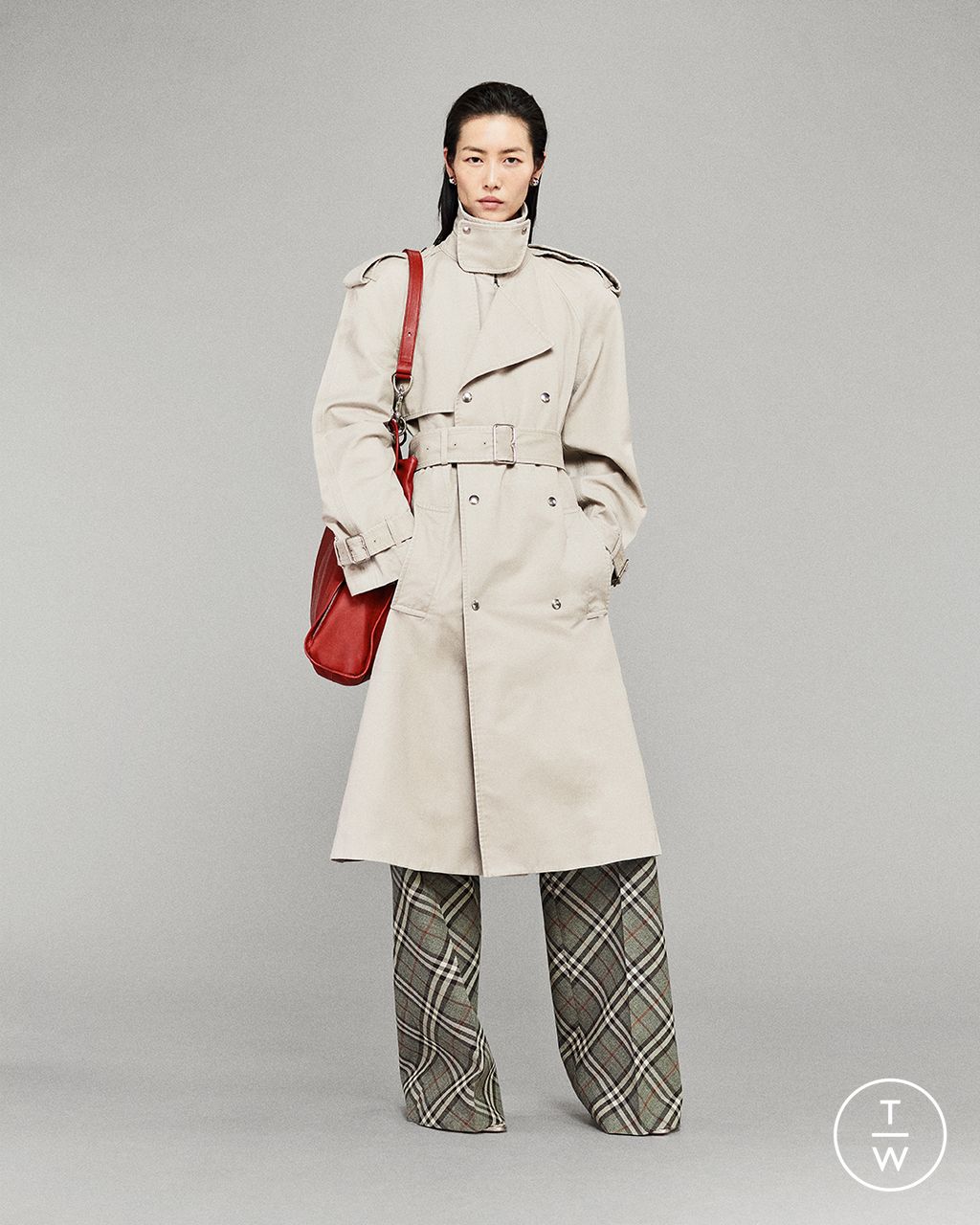 Fashion Week London Resort 2025 look 10 from the Burberry collection womenswear