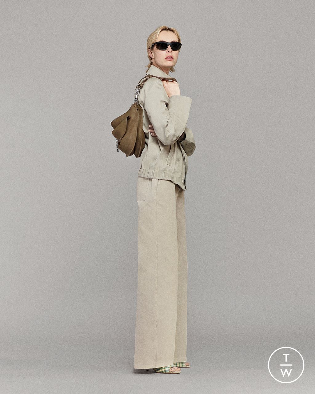 Fashion Week London Resort 2025 look 21 from the Burberry collection womenswear