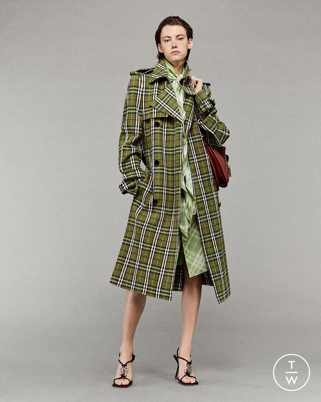 Fashion Week London Resort 2025 look 31 from the Burberry collection womenswear
