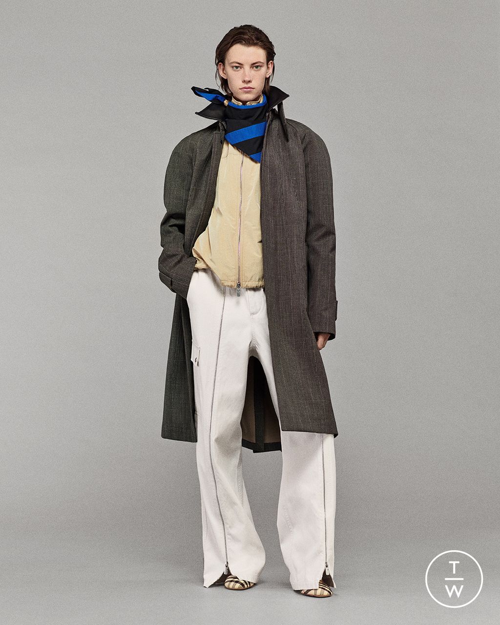 Fashion Week London Resort 2025 look 45 from the Burberry collection 女装