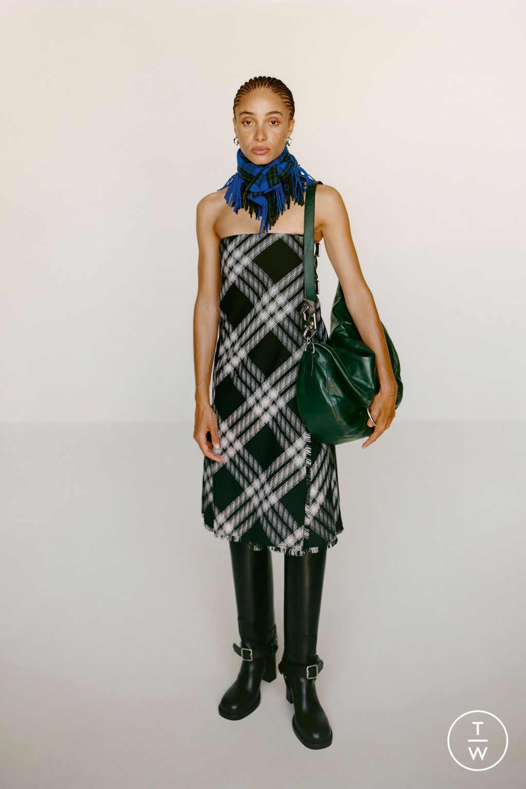 Fashion Week London Resort 2024 look 11 from the Burberry collection 女装