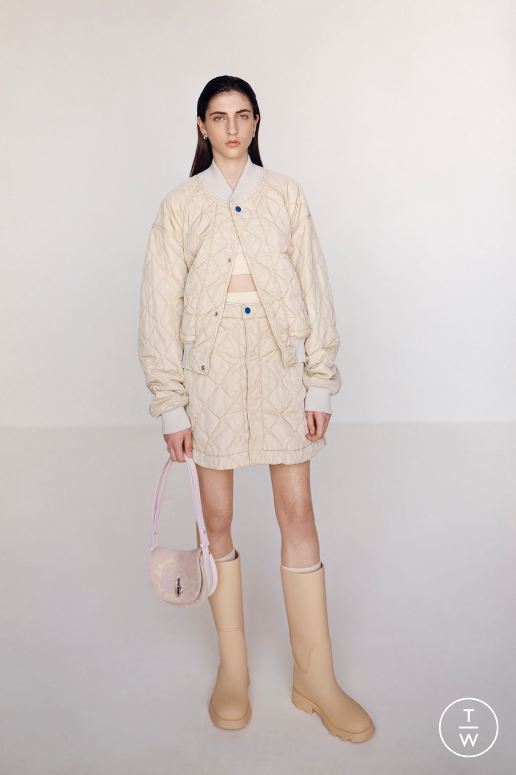 Fashion Week London Resort 2024 look 30 from the Burberry collection 女装