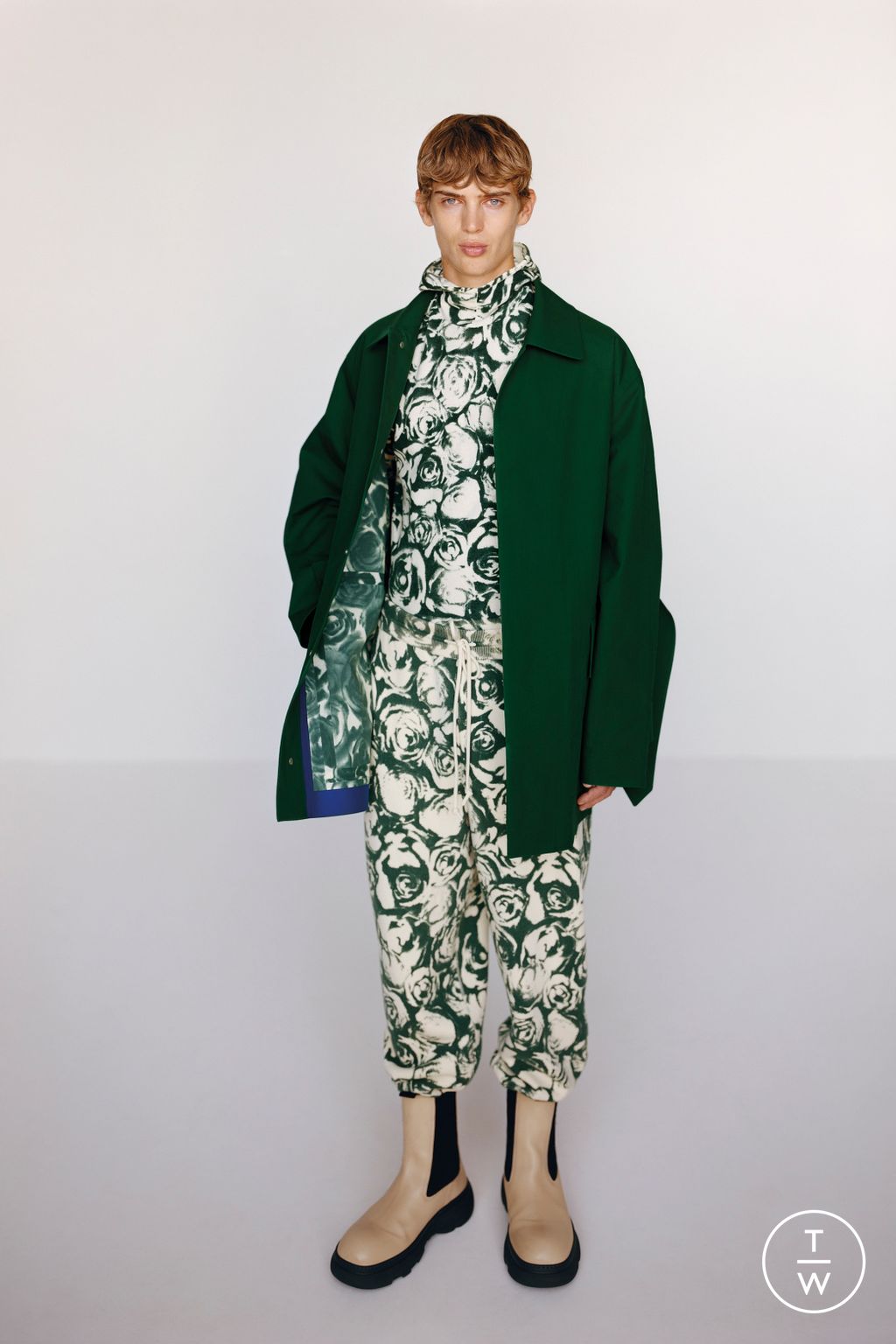Fashion Week London Resort 2024 look 54 from the Burberry collection 女装