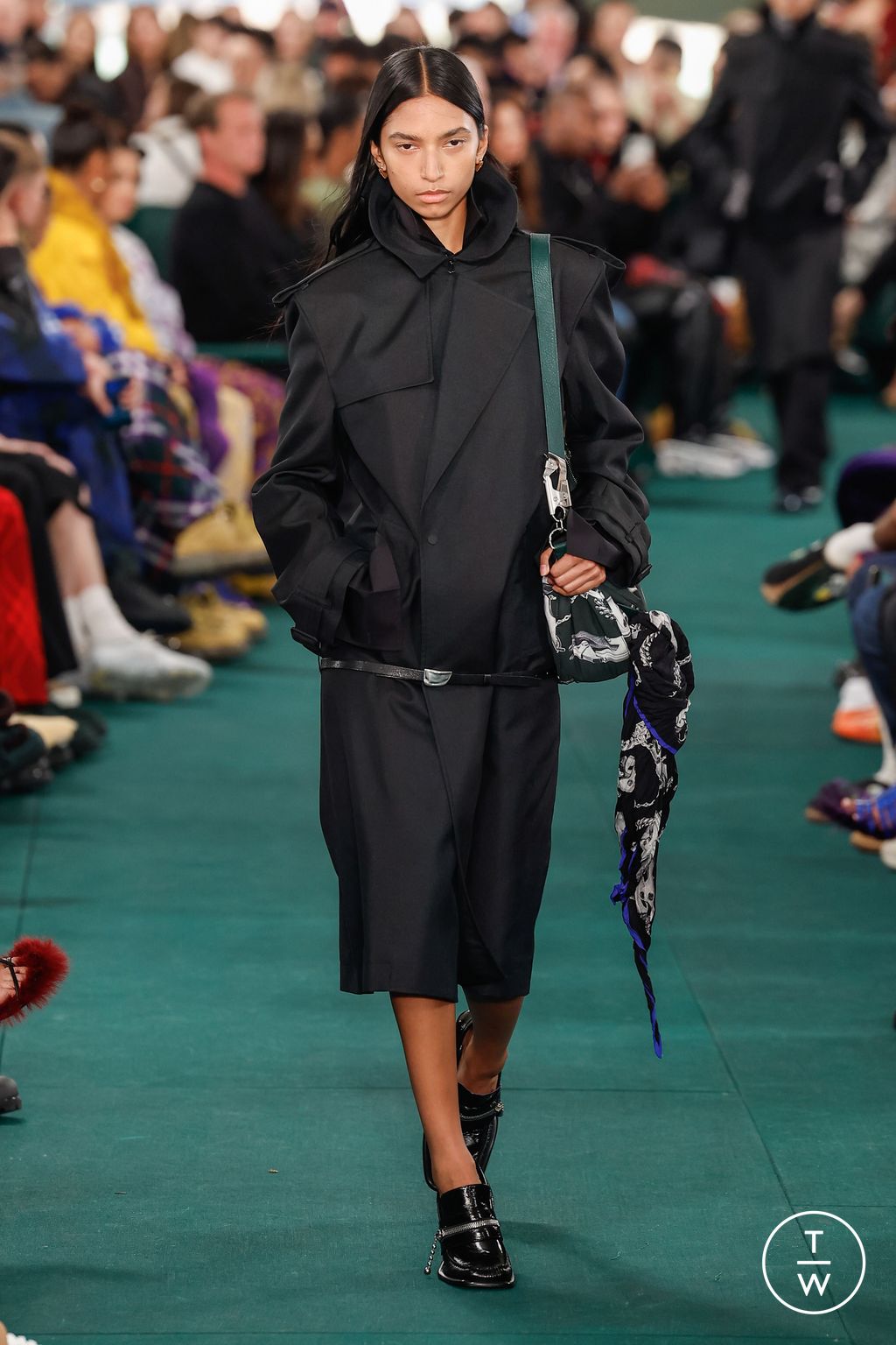 Fashion Week London Spring/Summer 2024 look 1 de la collection Burberry womenswear