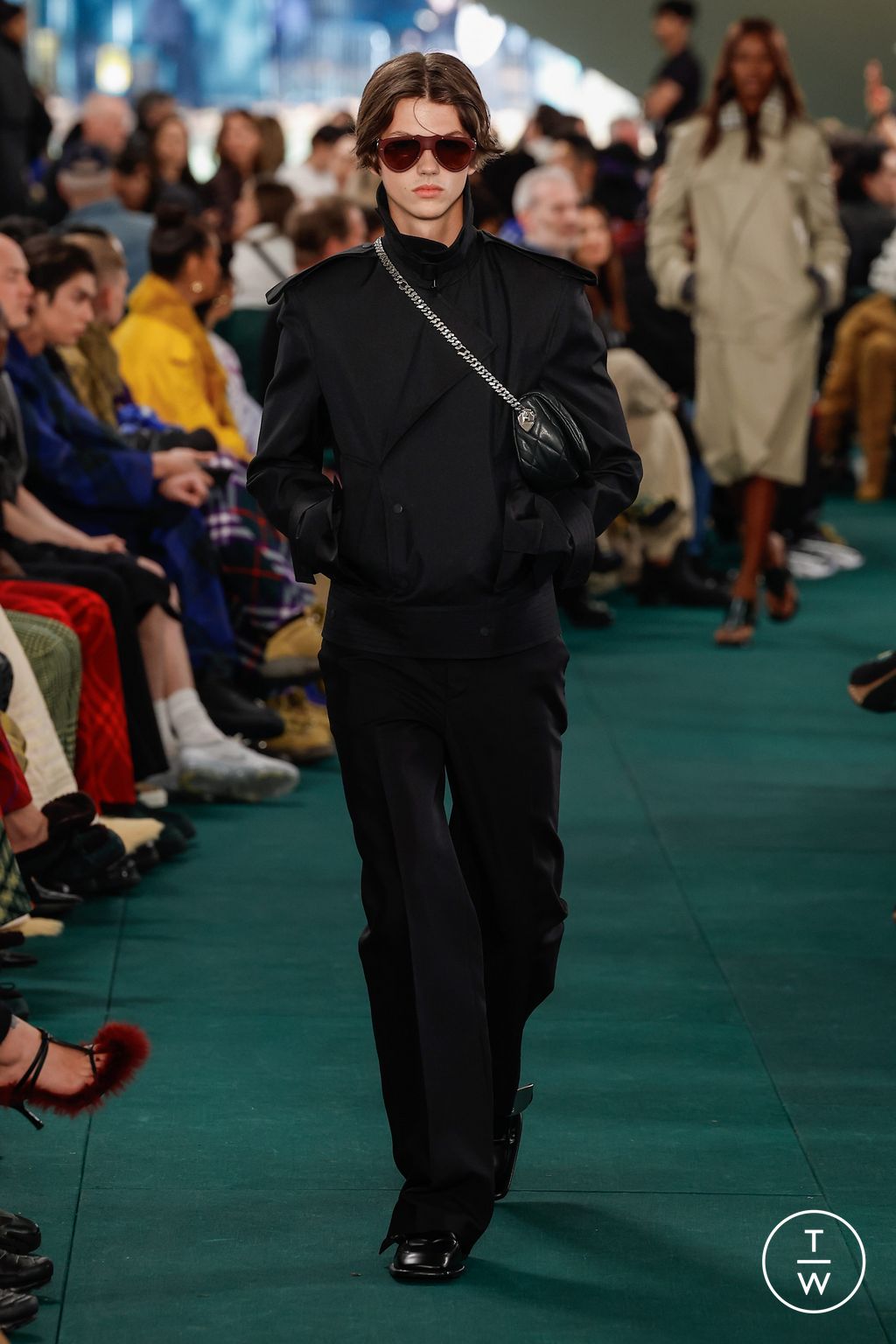 Fashion Week London Spring/Summer 2024 look 6 from the Burberry collection womenswear