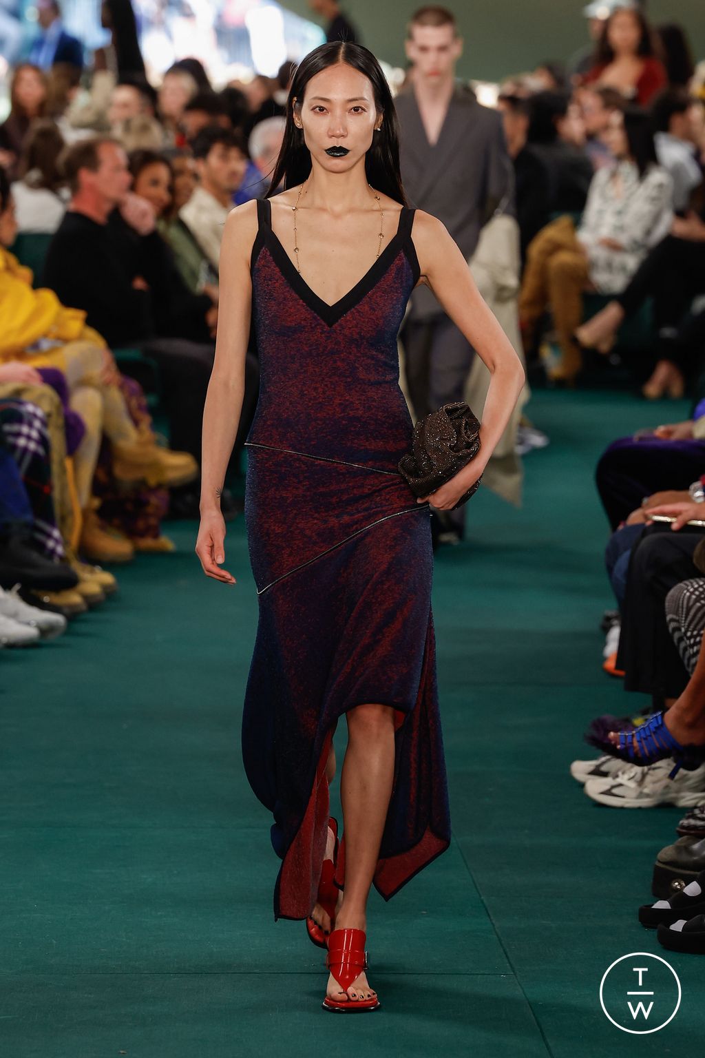 Fashion Week London Spring/Summer 2024 look 46 de la collection Burberry womenswear