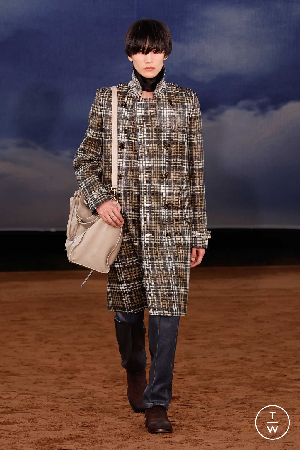 Fashion Week London Spring/Summer 2026 look 6 from the Burberry collection 女装
