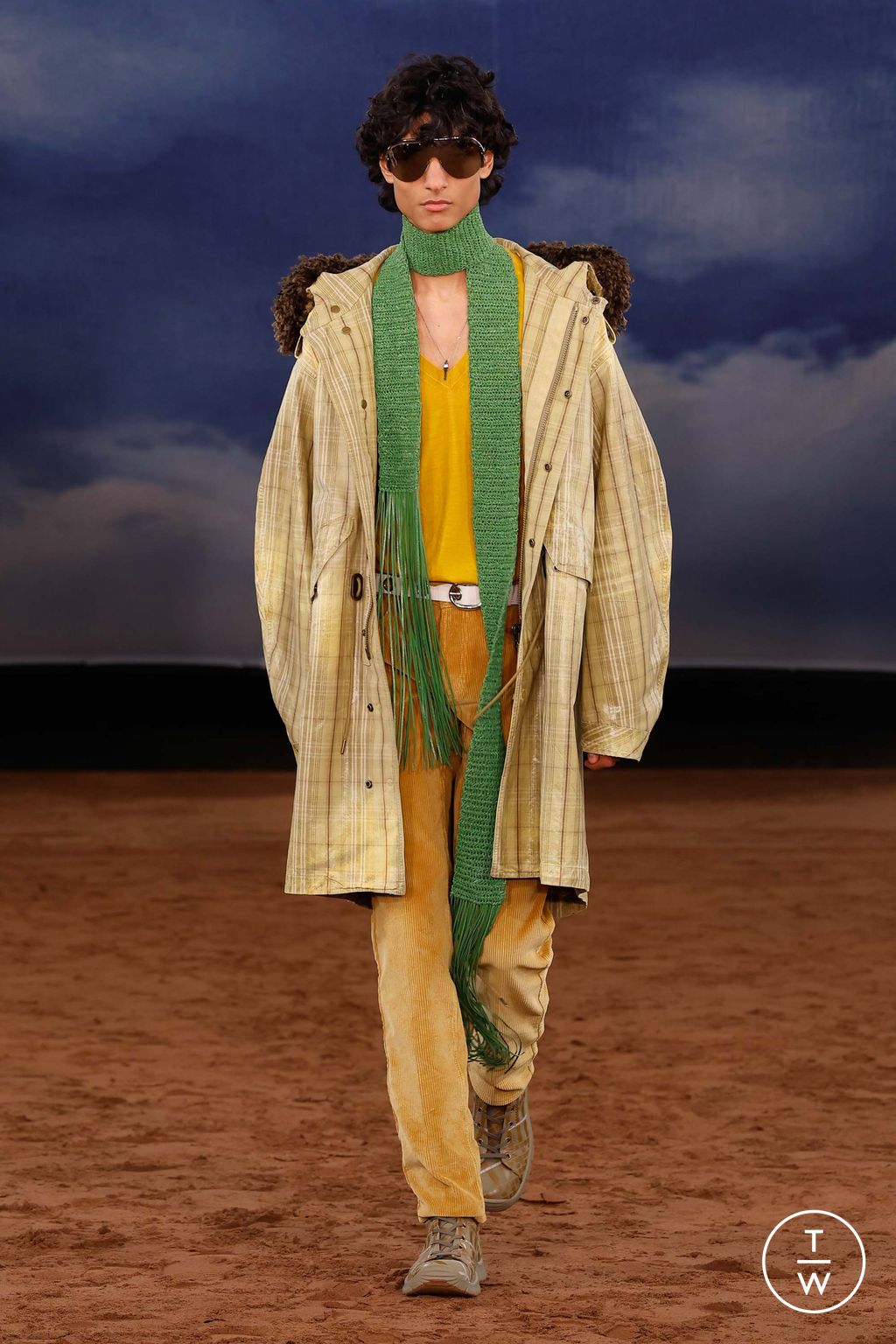 Fashion Week London Spring/Summer 2026 look 25 de la collection Burberry womenswear