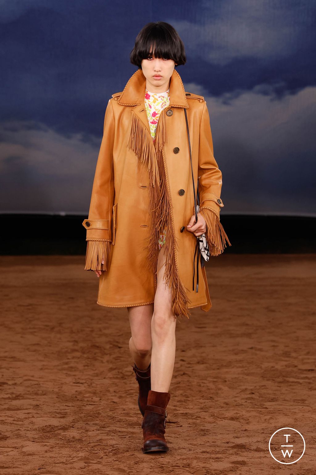 Fashion Week London Spring/Summer 2026 look 28 from the Burberry collection womenswear