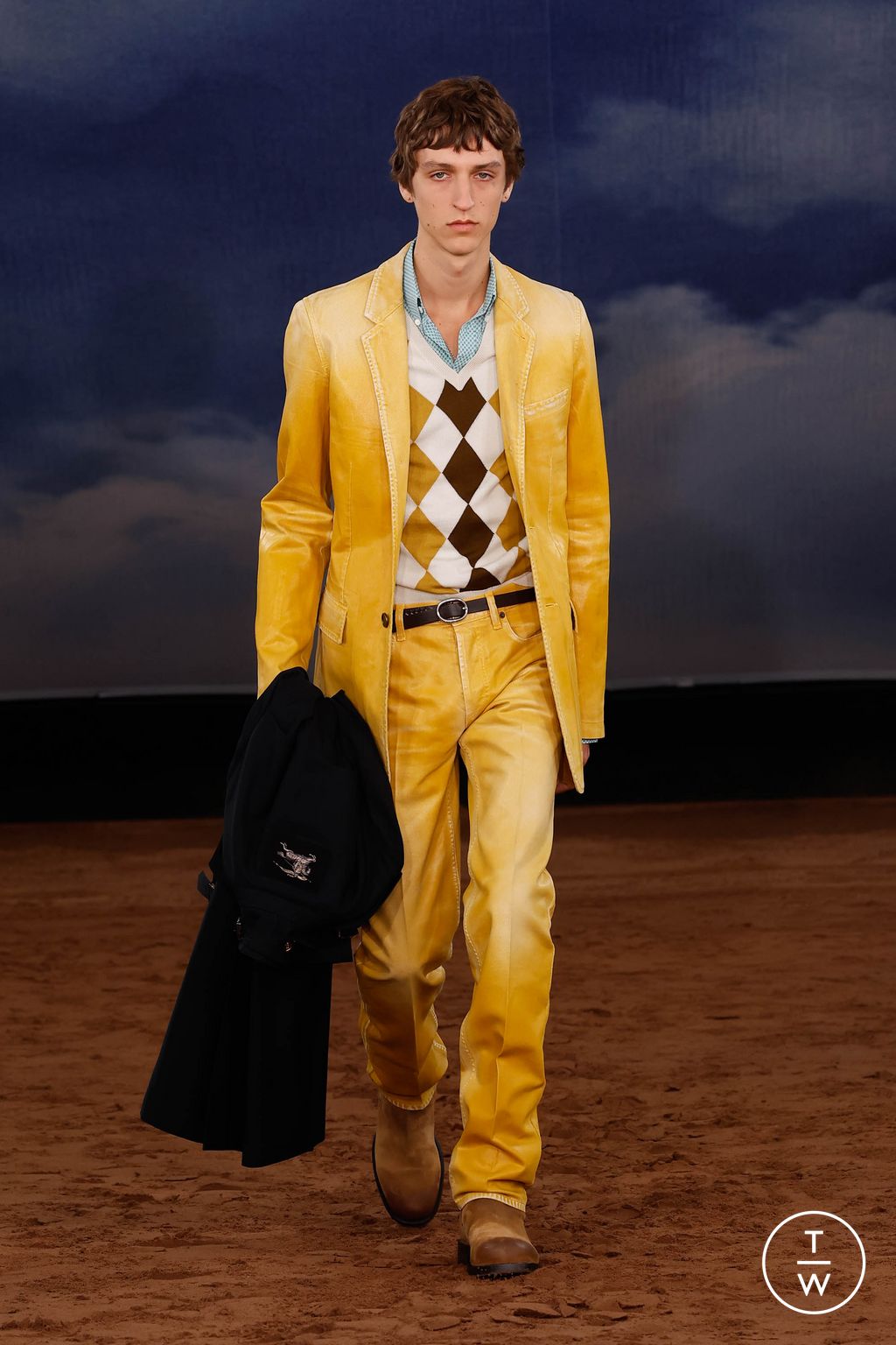 Fashion Week London Spring/Summer 2026 look 48 from the Burberry collection 女装