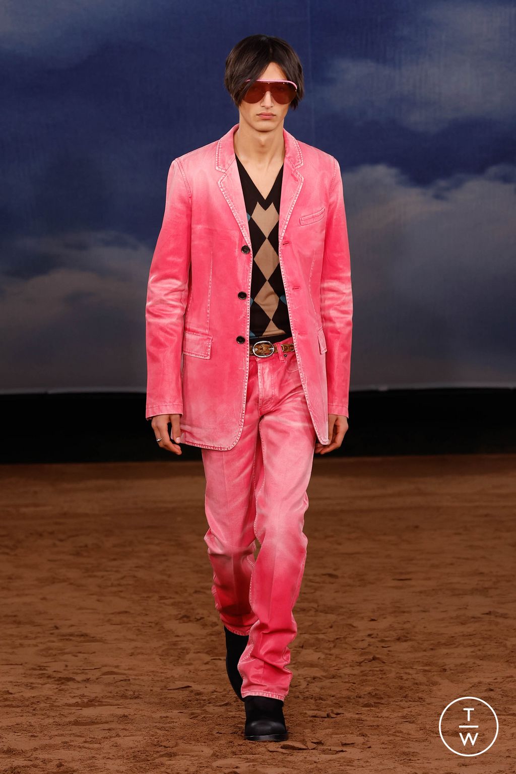 Fashion Week London Spring/Summer 2026 look 52 from the Burberry collection 女装