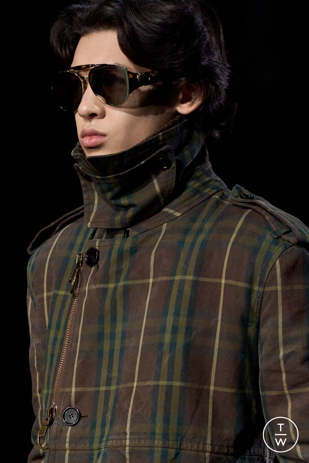 Fashion Week London Fall/Winter 2024 look 2 from the Burberry collection womenswear accessories