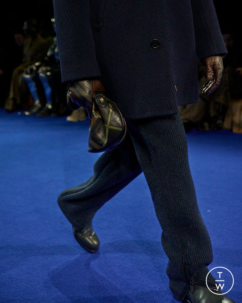 Fashion Week London Fall/Winter 2025 look 5 from the Burberry collection 女装配饰