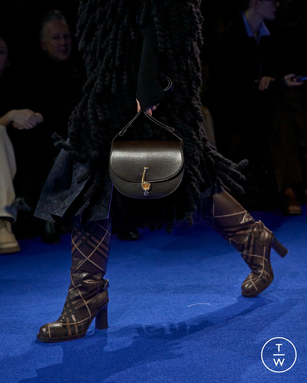 Fashion Week London Fall/Winter 2025 look 11 from the Burberry collection womenswear accessories