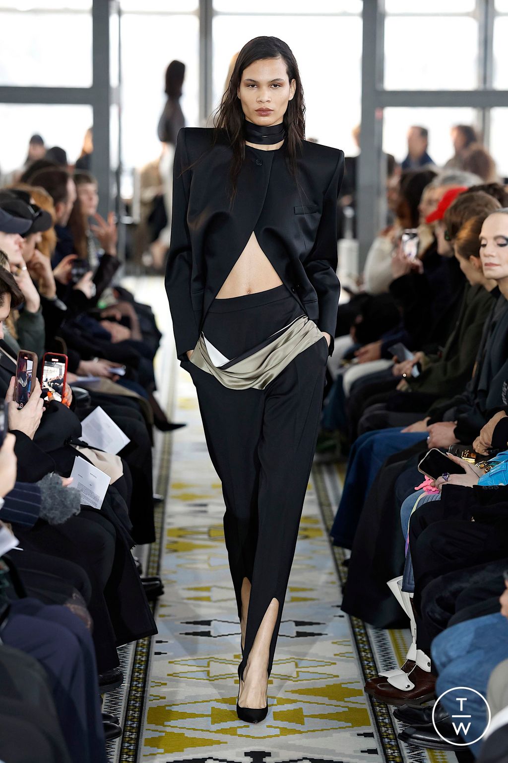 Fashion Week Paris Fall/Winter 2025 look 17 from the Burc Akyol collection womenswear