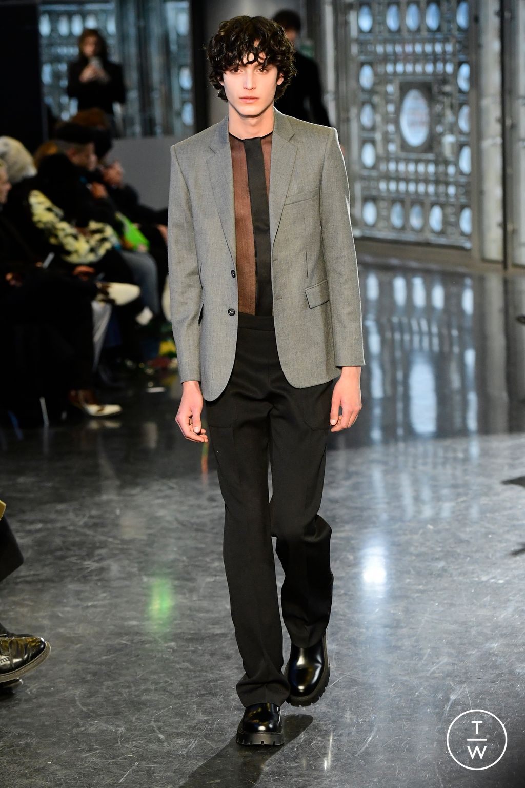 Fashion Week Paris Fall/Winter 2024 look 2 from the Burc Akyol collection 男装