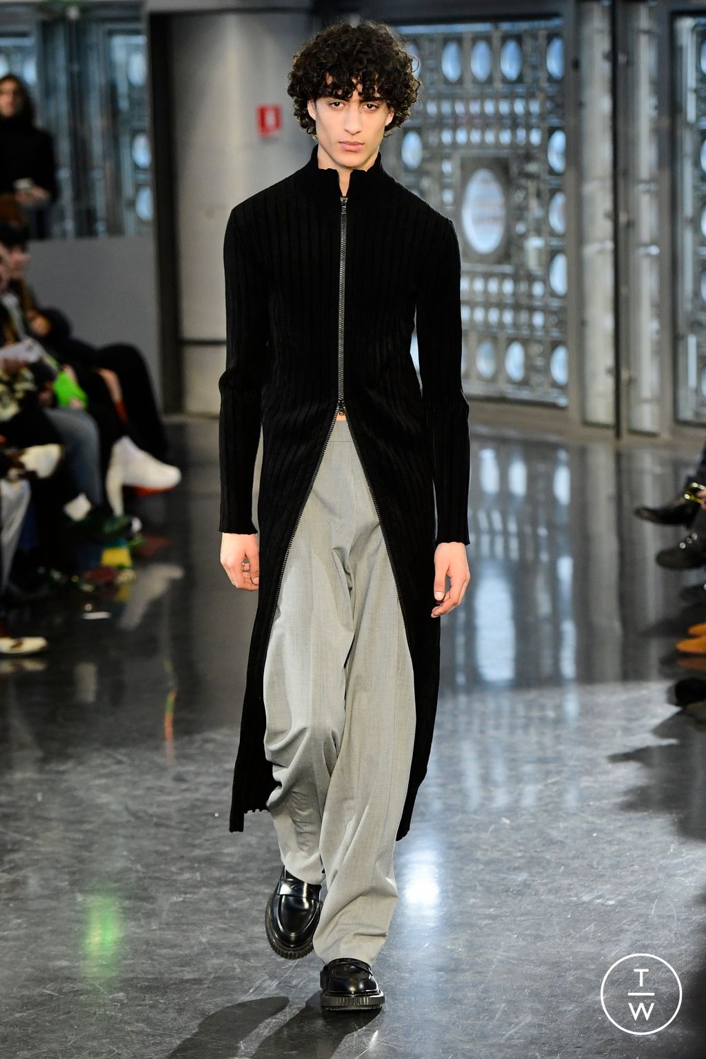 Fashion Week Paris Fall/Winter 2024 look 3 de la collection Burc Akyol menswear