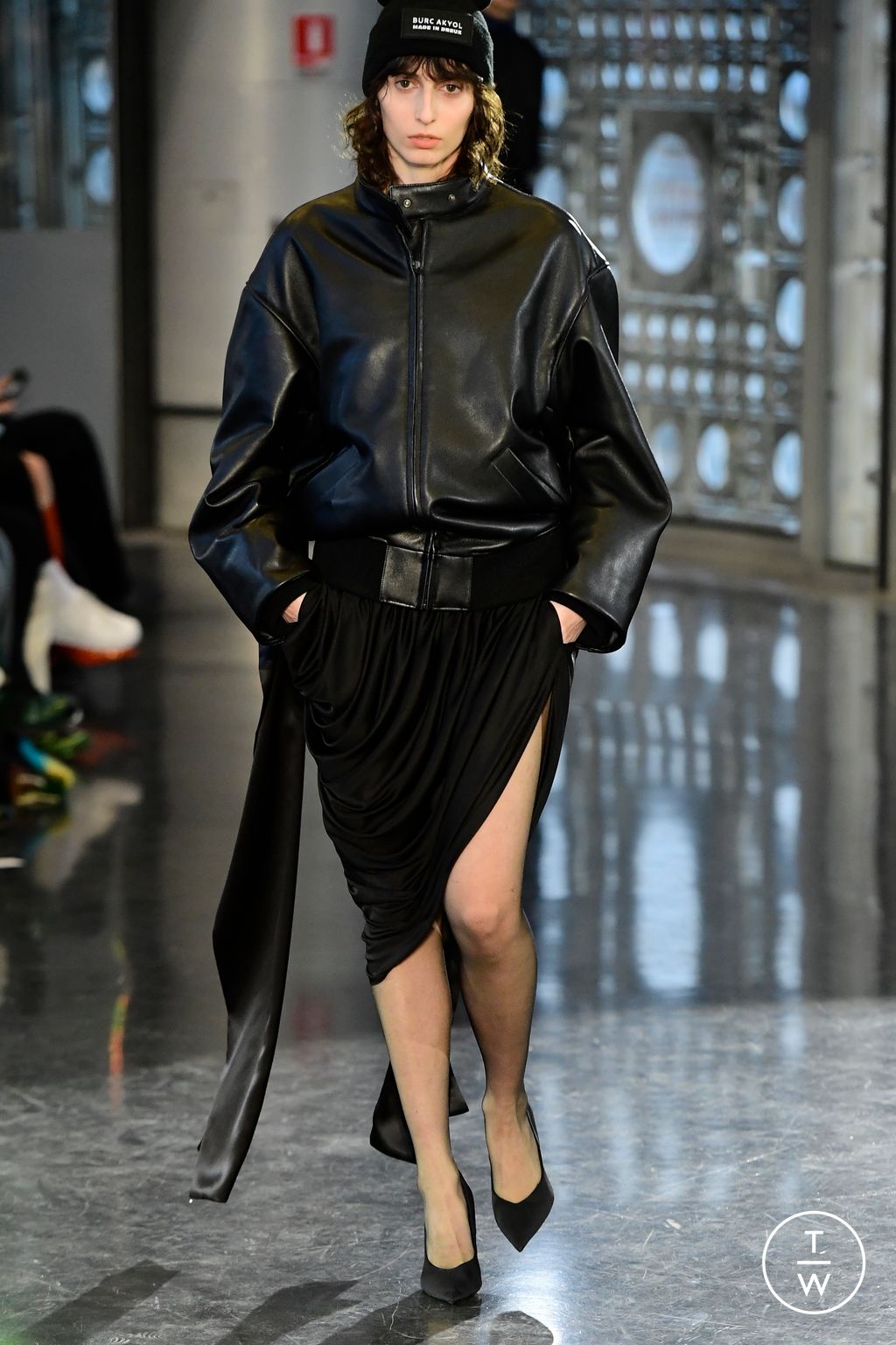 Fashion Week Paris Fall/Winter 2024 look 18 de la collection Burc Akyol menswear
