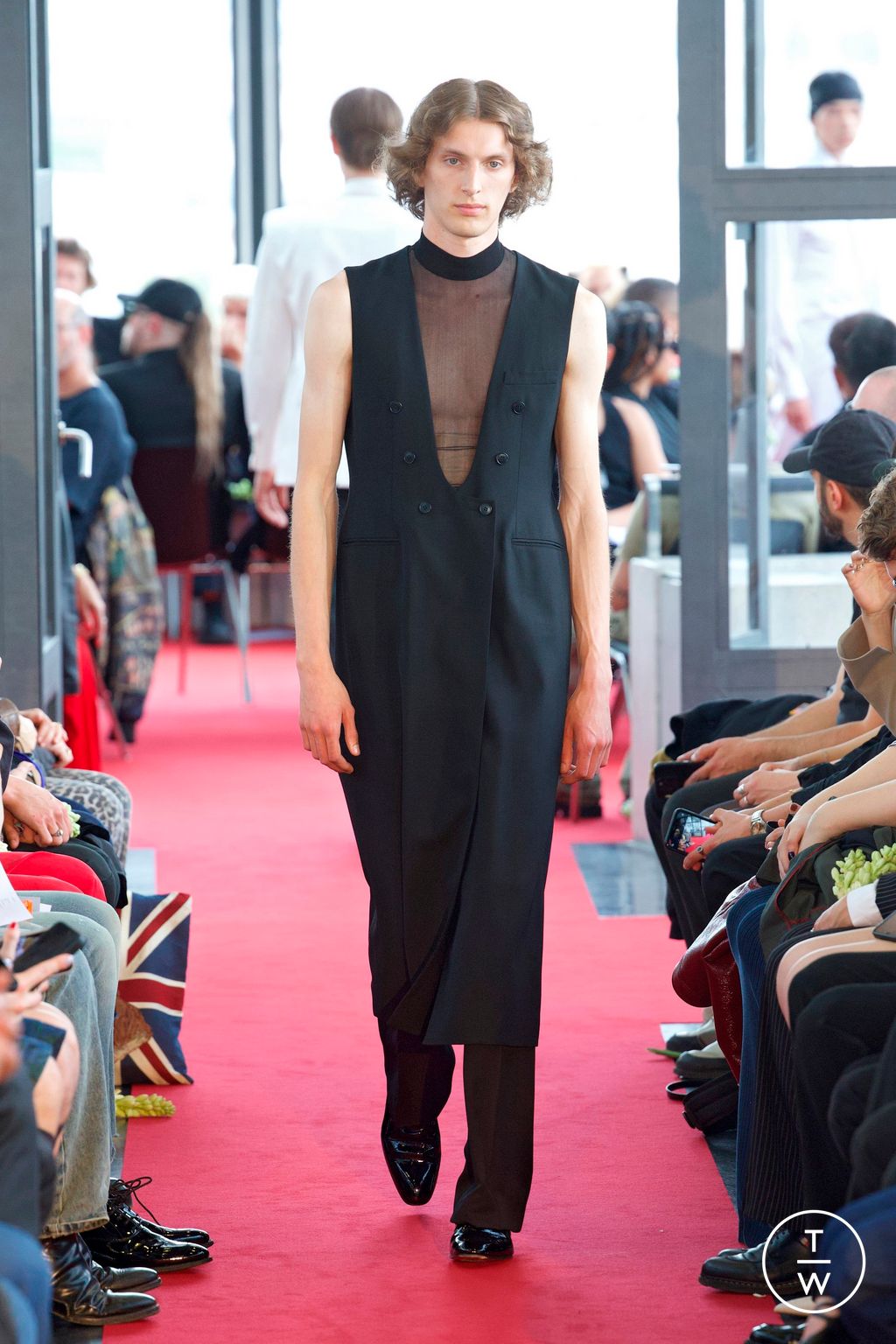 Fashion Week Paris Spring-Summer 2025 look 4 from the Burc Akyol collection menswear