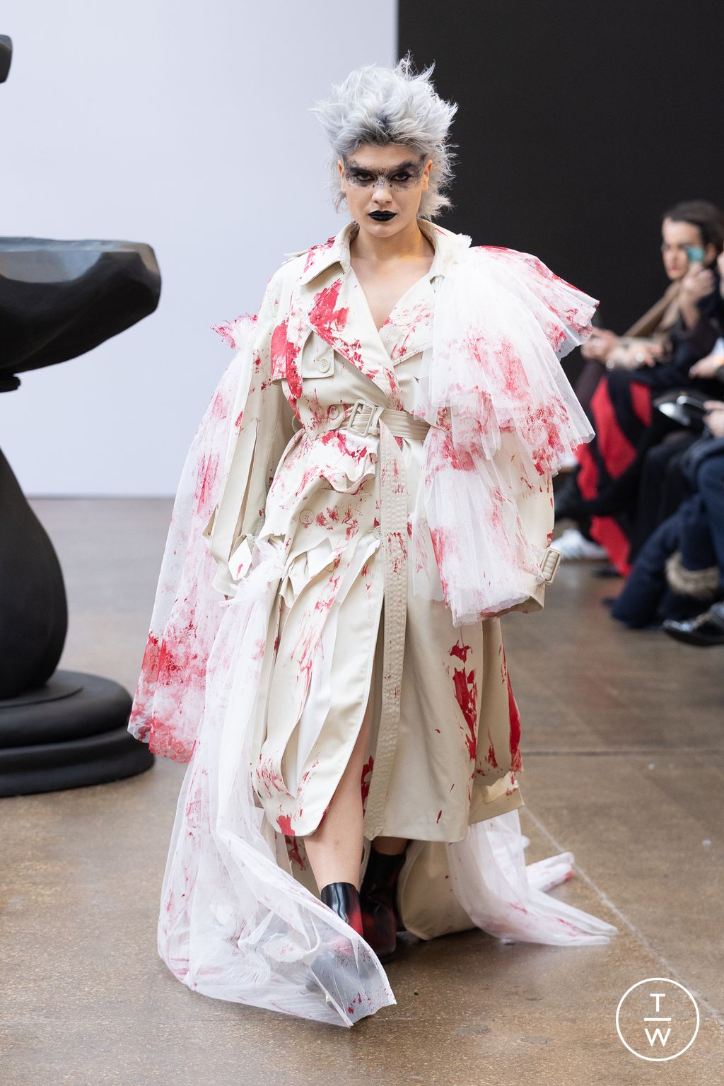 Fashion Week London Fall/Winter 2023 look 28 from the Buerlangma collection womenswear