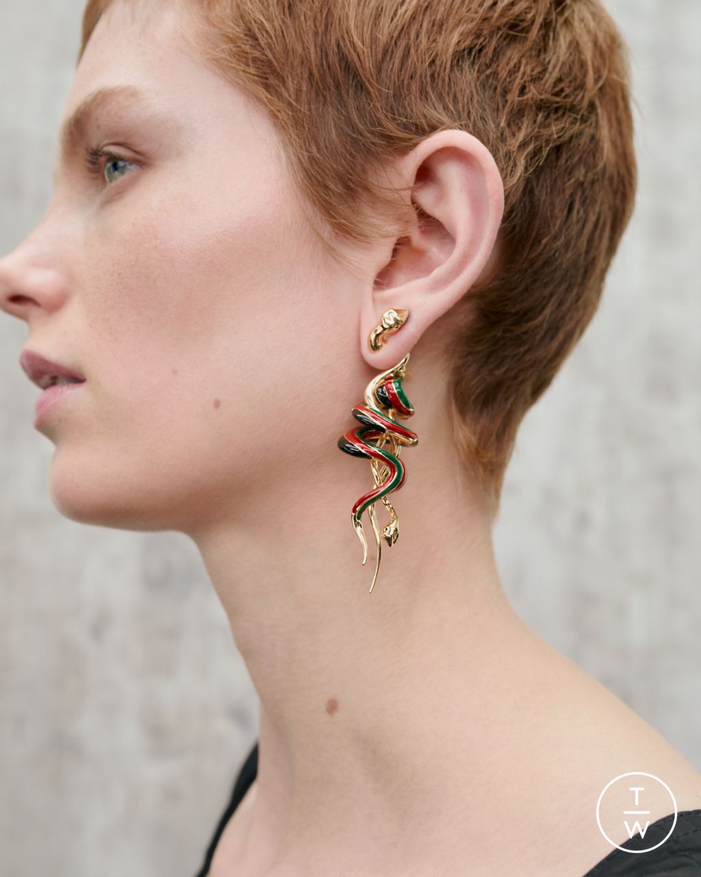 Fashion Week Milan Resort 2025 look 3 from the Bottega Veneta collection womenswear accessories