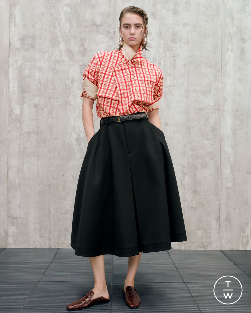 Fashion Week Milan Resort 2025 look 32 from the Bottega Veneta collection womenswear