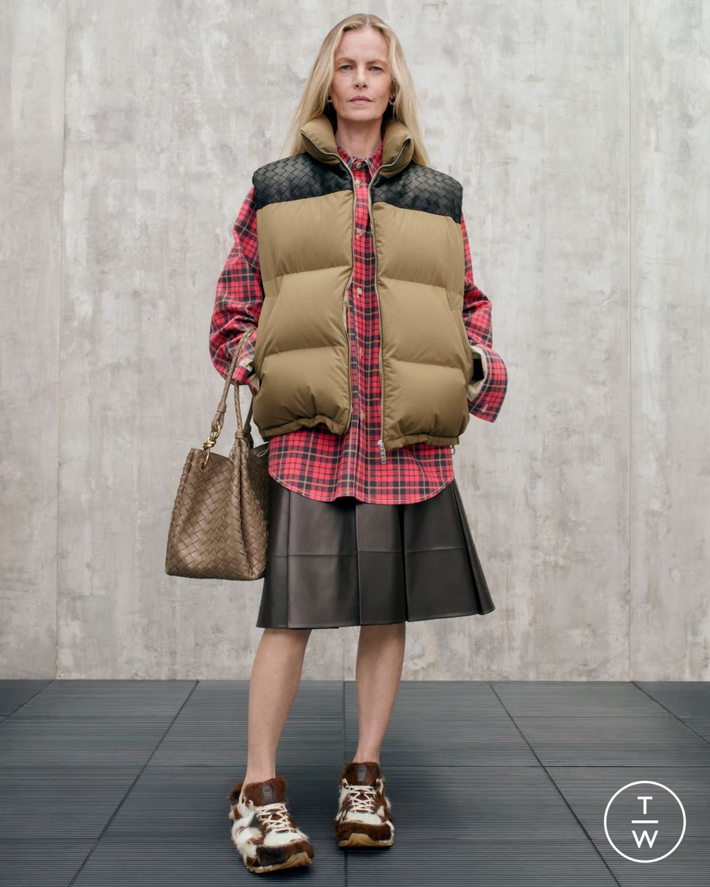 Fashion Week Milan Resort 2025 look 56 from the Bottega Veneta collection womenswear