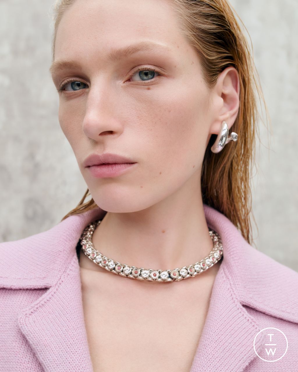 Fashion Week Milan Resort 2025 look 40 from the Bottega Veneta collection womenswear accessories