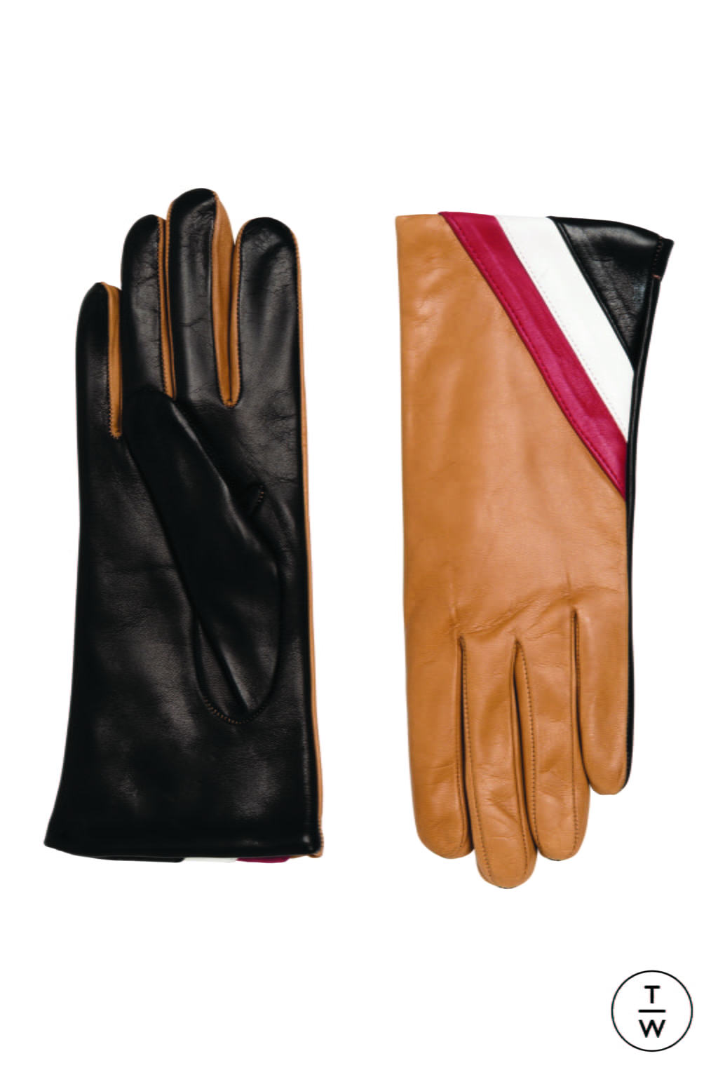 Fashion Week Paris Fall/Winter 2018 look 37 from the Maison Kitsuné collection 女装配饰