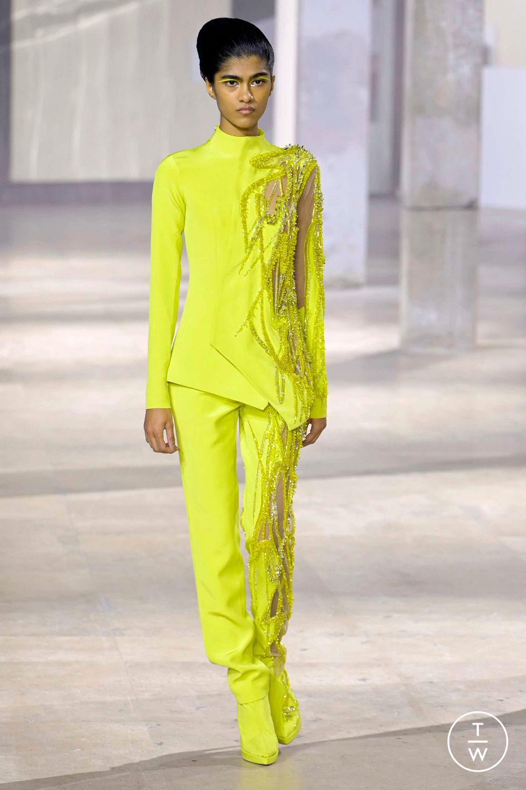 Fashion Week Paris Spring/Summer 2023 look 21 from the Gaurav Gupta collection couture