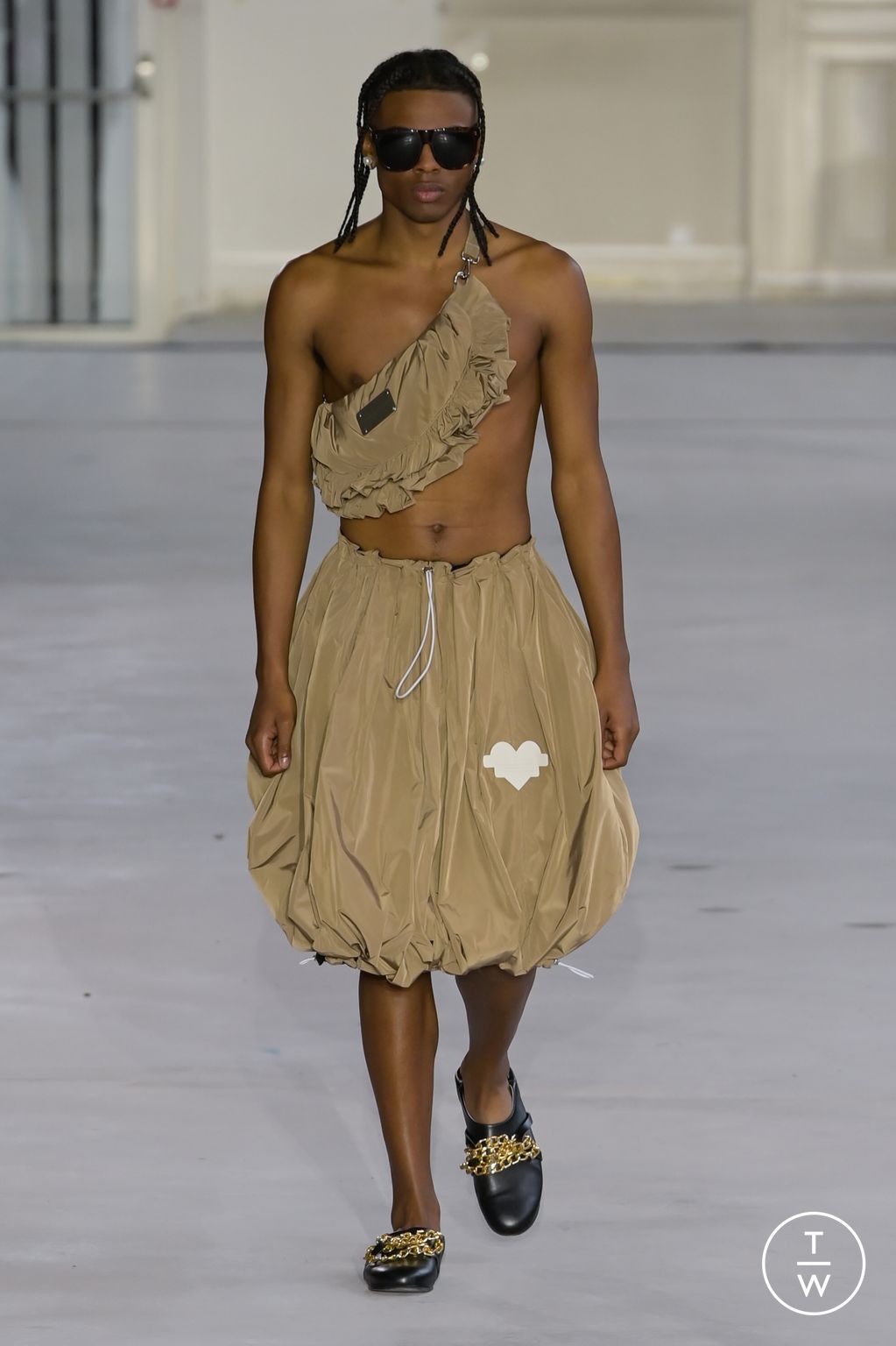 Fashion Week Paris Spring/Summer 2023 look 24 from the Victoria/tomas collection womenswear