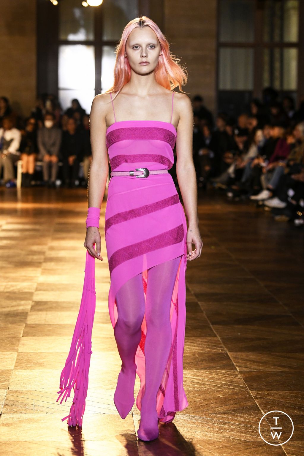 Fashion Week Paris Spring/Summer 2023 look 43 from the Koché collection 女装