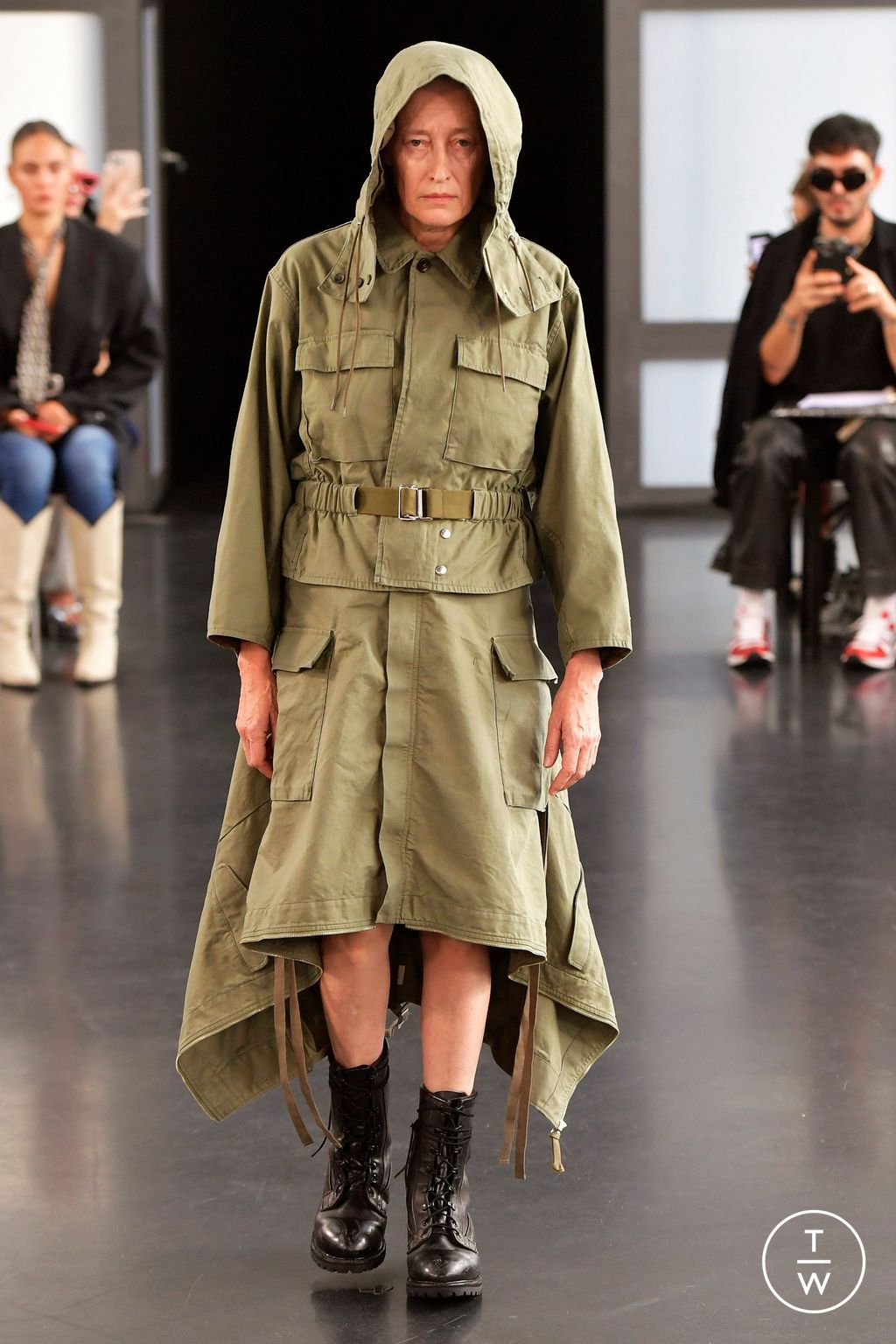 Fashion Week Paris Spring/Summer 2023 look 1 from the Beautiful People collection 女装