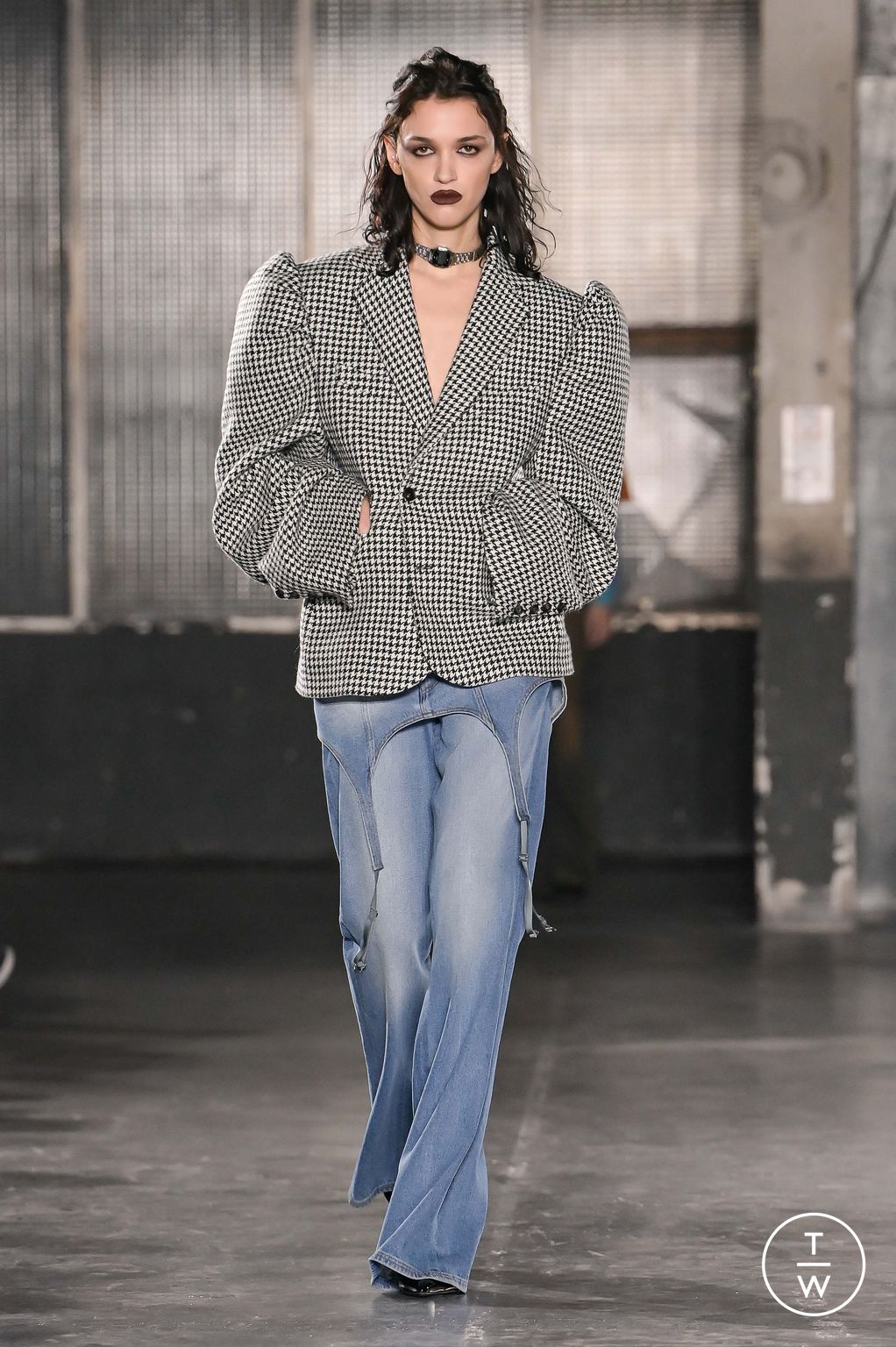 Fashion Week Paris Fall/Winter 2023 look 27 from the EGONlab collection menswear