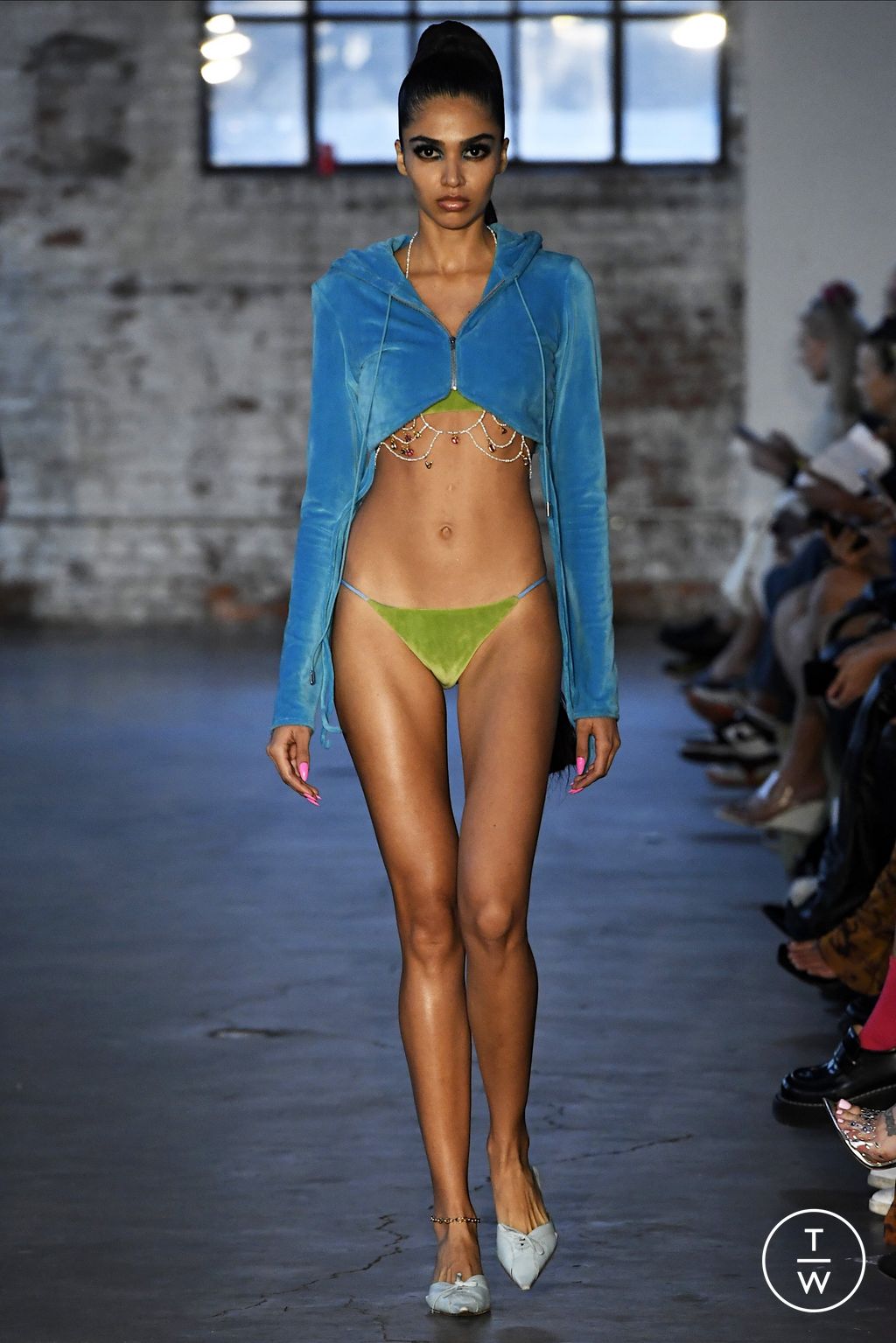 Fashion Week New York Spring/Summer 2023 look 19 from the Priscavera collection 女装