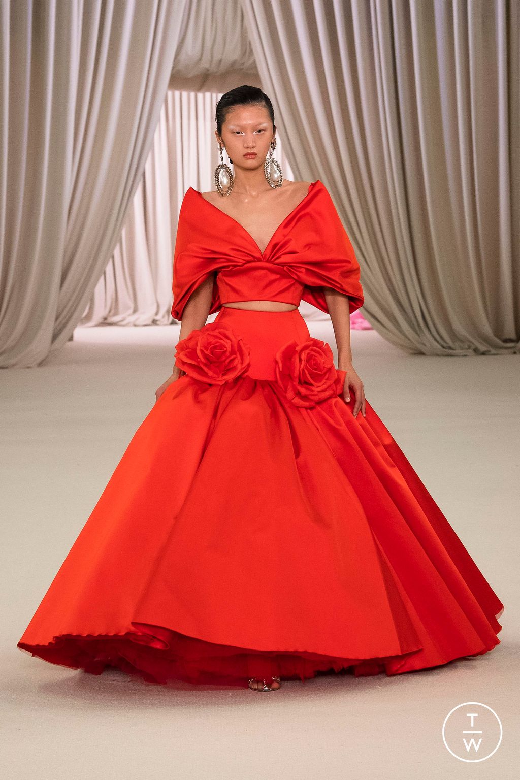 Fashion Week Paris Spring/Summer 2023 look 41 from the Giambattista Valli collection couture